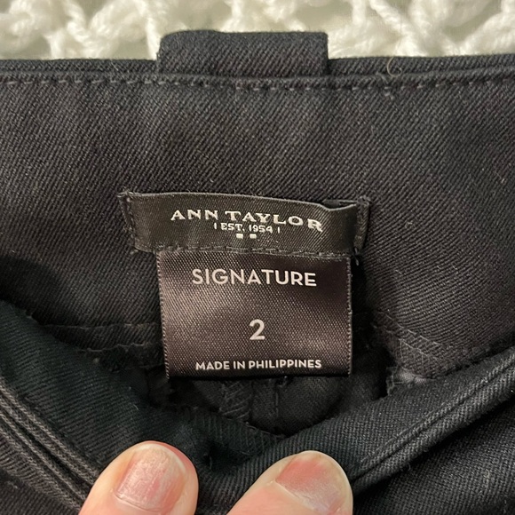 Ann Taylor Signature dress pants waist 31” inseam 31.5” perfect condition - Picture 2 of 4
